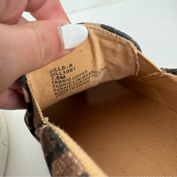 Steve Madden gills leopard animal print slip on shoes casual cheetah - Picture 6 of 6